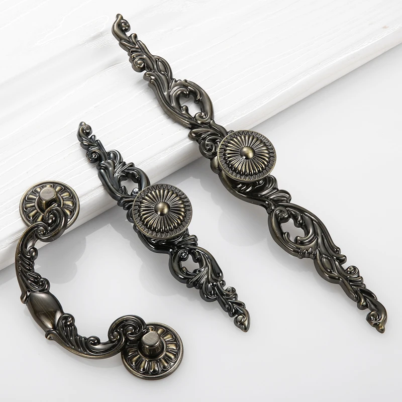 Vintage Furniture Handle Drawer Pulls Antique Door Knobs and Handles for Kitchen Cabinets Cupboard Closet Wardrobes Home Decor