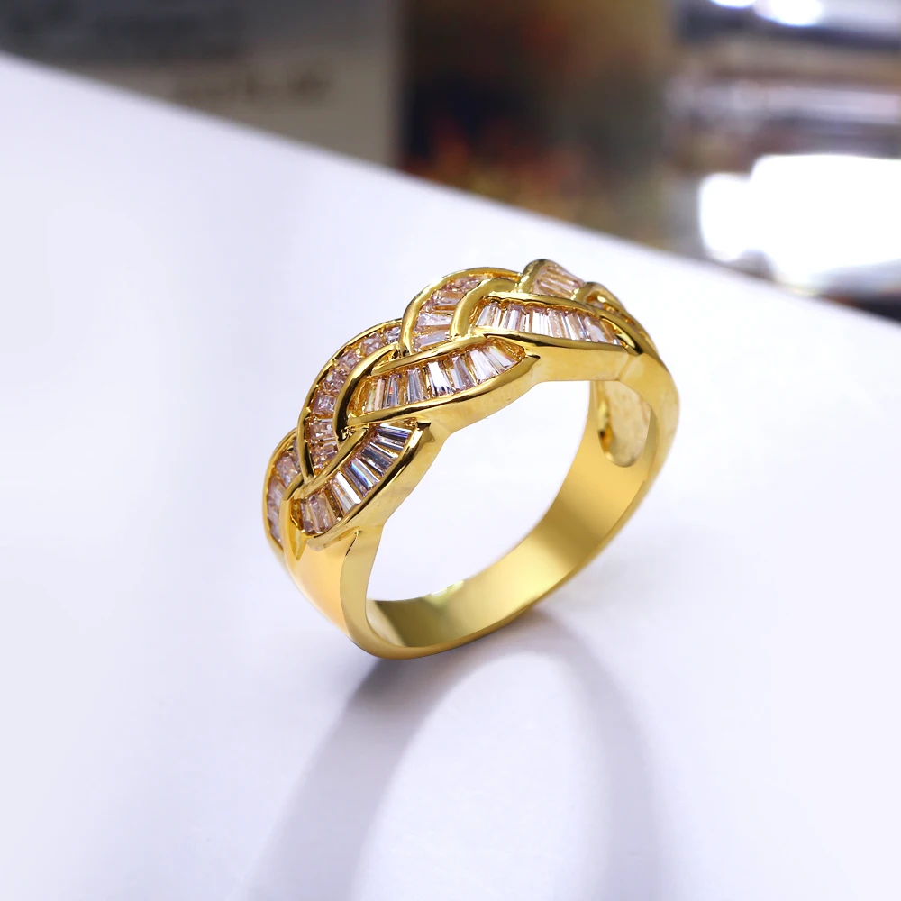 Excellent Quality Finger Ring Trendy Jewelry White and Gold Color AAA Bright Cubic Zirconia Elegant Rings for Women