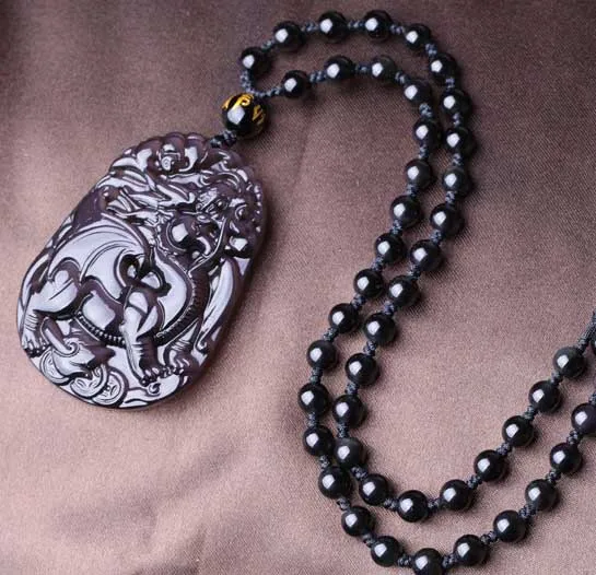 

Ice Rainbow Eye Black Obsidian Flying Sable Hanging Necklace for Men and Women