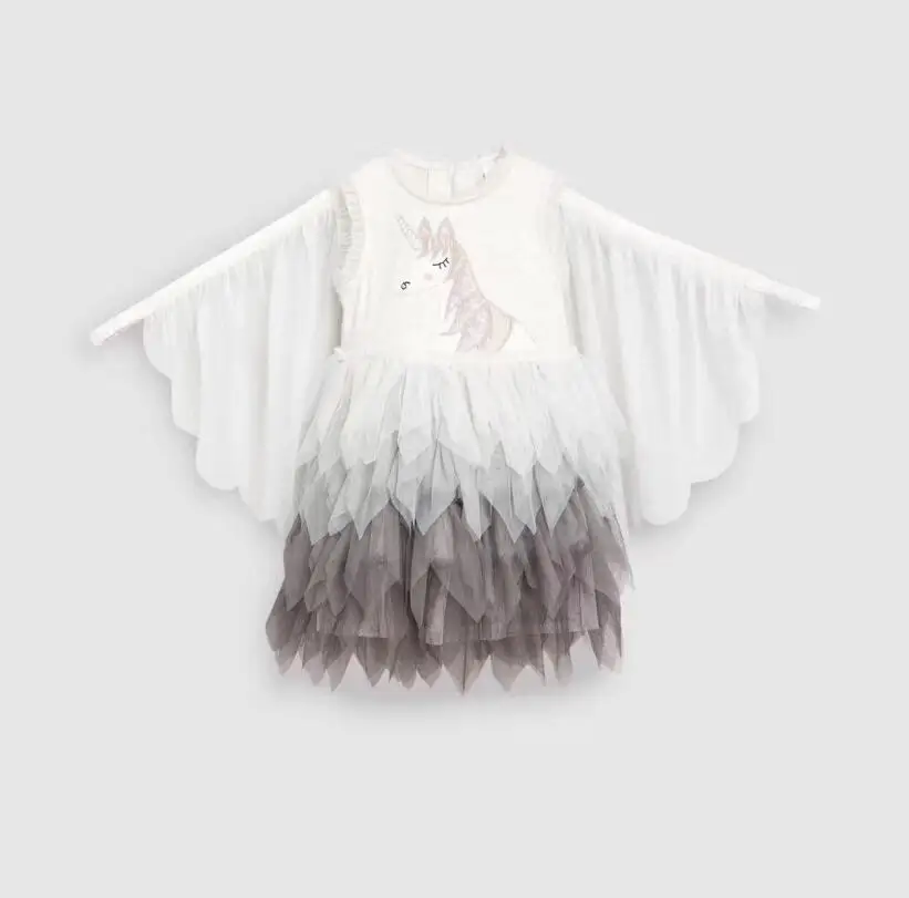 Unicorn Mesh Kue Dresses dengan Sayap 