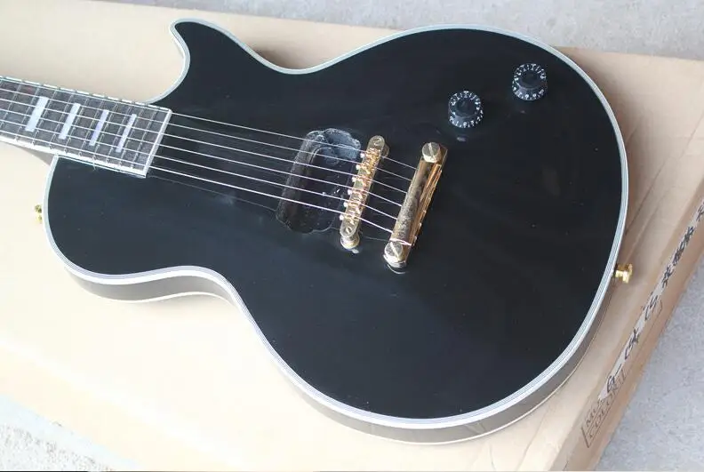 

Factory custom Black Electric Guitar with Golden Hardwares,1 Pickup,Rosewood Frertboard,Binding Body,offer customized