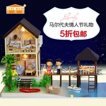 The music box DIY piano music box wooden Sky City boutique romantic birthday gift to send men and women