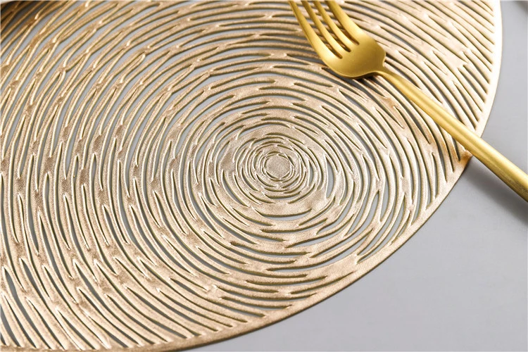 15 Inch PVC Mats Round Placemats for Dining Tables In Gold And Silver