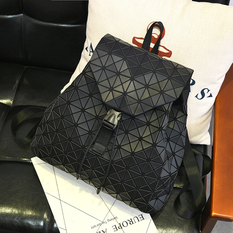 Nevenka Diamond Lattice Backpack Women Backpack Leather Creative Geometric Backpacks Drawstring Backpacks for Teenager Girl 20186