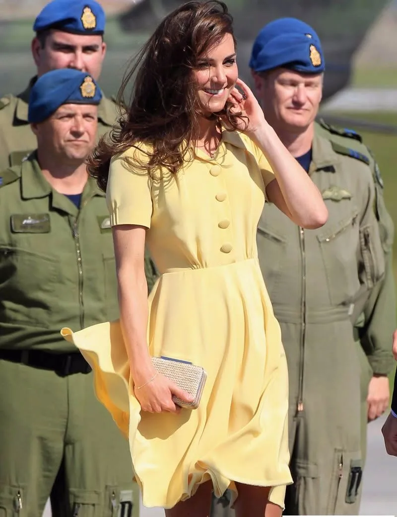 

2018 New Yellow Solid Kate Middleton Princess Chiffon Dress Fashion Button Design Short Sleeve Pleated Dresess 5080