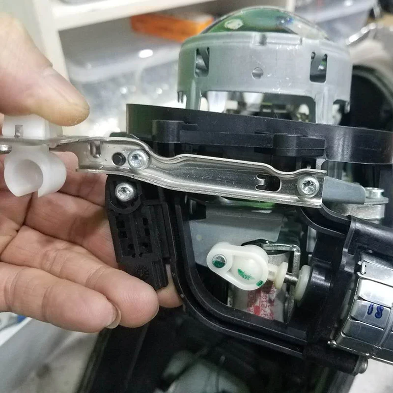 TAOCHIS-transition-adapter-frame-from-AL-Projector-lens-to-HELLA-3R-G5-bi-xenon-projector-lens (3)