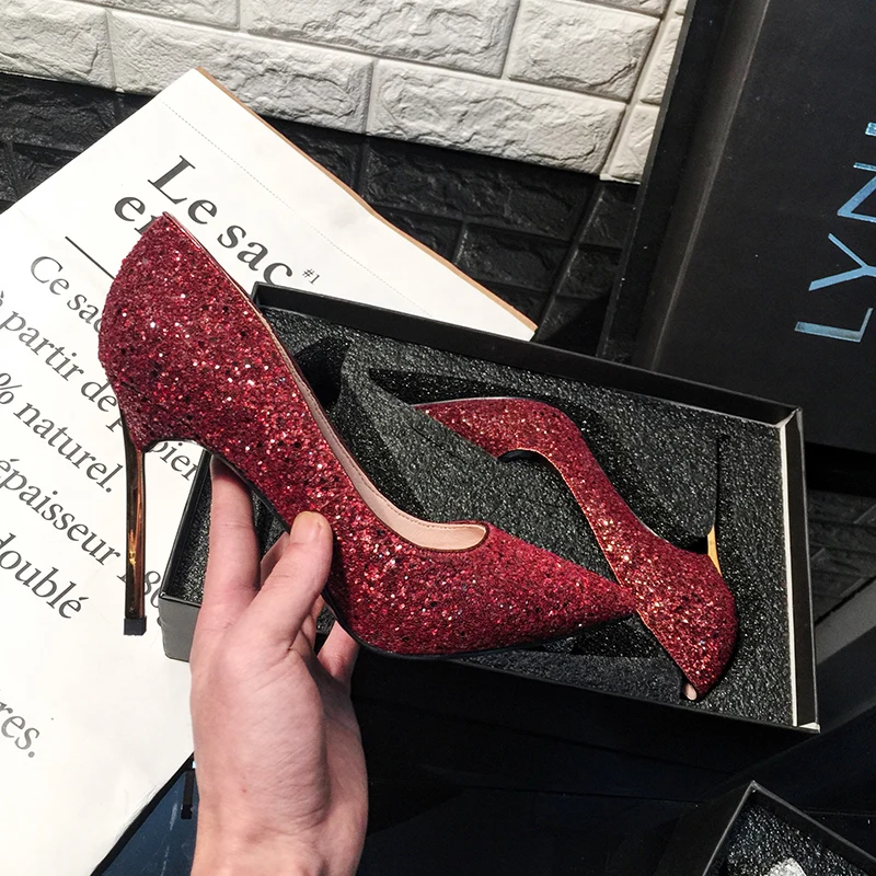 Серебристые блестящие туфли; туфли-лодочки на высоком каблуке 9 см; красные блестящие свадебные туфли; женские модельные туфли в французском стиле; Роскошные Дизайнерские Туфли-лодочки на металлическом каблуке