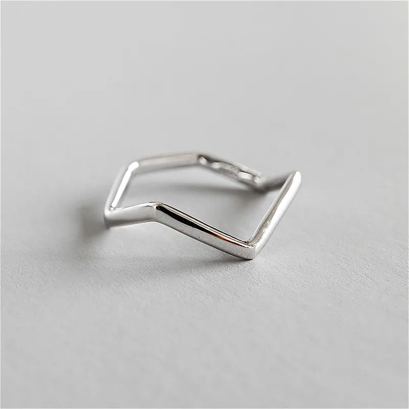 

Flyleaf 925 Sterling Silver Rings For Women Simple Personality Wild Geometric Irregular Femme Fashion Fine Jewelry Open Ring