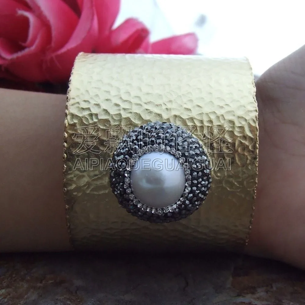 

B101212 White Keshi Pearl Trimmed With Marcasite Bangle Bracelet