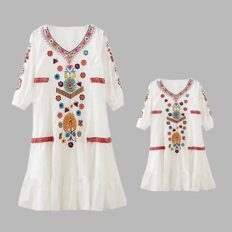

2018 High-end Custom Mother Daughter Elegant Dress Party Wedding Beohemian Style Boho Choses Embroidery Fringed V Collar Clothes