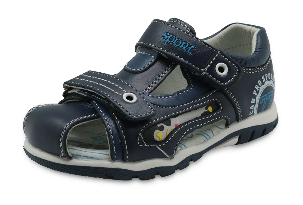 Apakowa/детская обувь для мальчиков; ортопедическая обувь на плоской подошве для больших детей; пляжные сандалии с закрытым носком из натуральной кожи для мальчиков с поддержкой арки