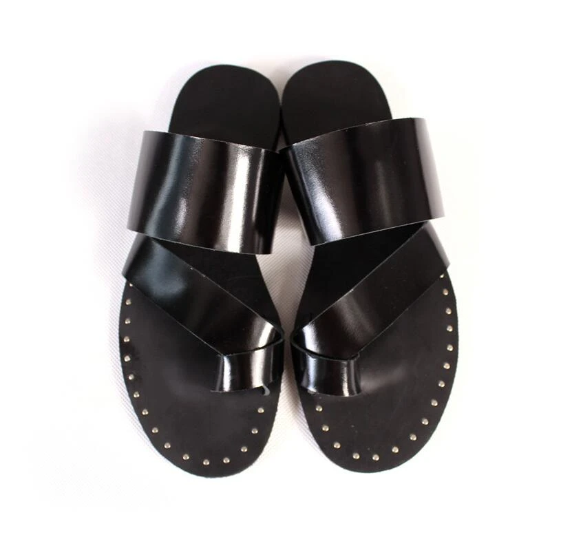 narrow slippers