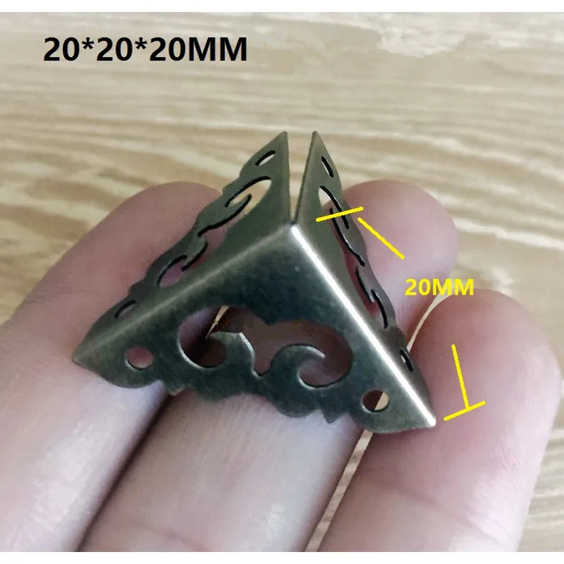 Wooden-Box-Cloud-Coner-Wine-Box-Protector-Embellishment-Findings-Triangle-Corners-Antique-Bronze-Tone-Hollow-Pattern (1)