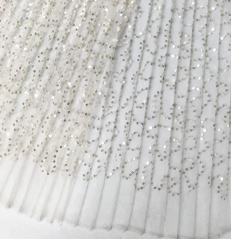 

90x130cm Apricot Golden Star Labyrinth Sequin Fabric Pleated Skirt Dress Designer Sequin Fabric Women Dress Material