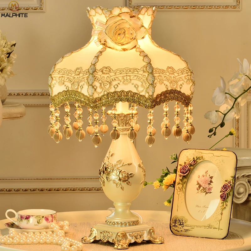 Французский деревенский Настольный светильник из смолы, тканевый абажур для принцессы, декор для комнаты, настольные лампы lamparas dormitorio, светильник для спальни, светильники