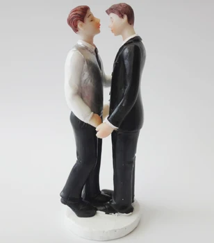 

Wedding Favor Romantic Men Hand In Hand Watching Moment Resin Figurine European Style Wedding Cake Toppers Home Decoration