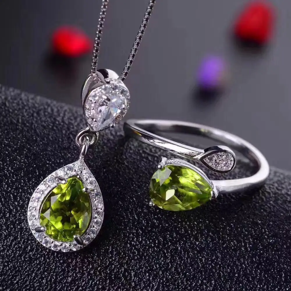

925 Sterling Silver Genuine Genuine Peridot necklace with 925 silver rings