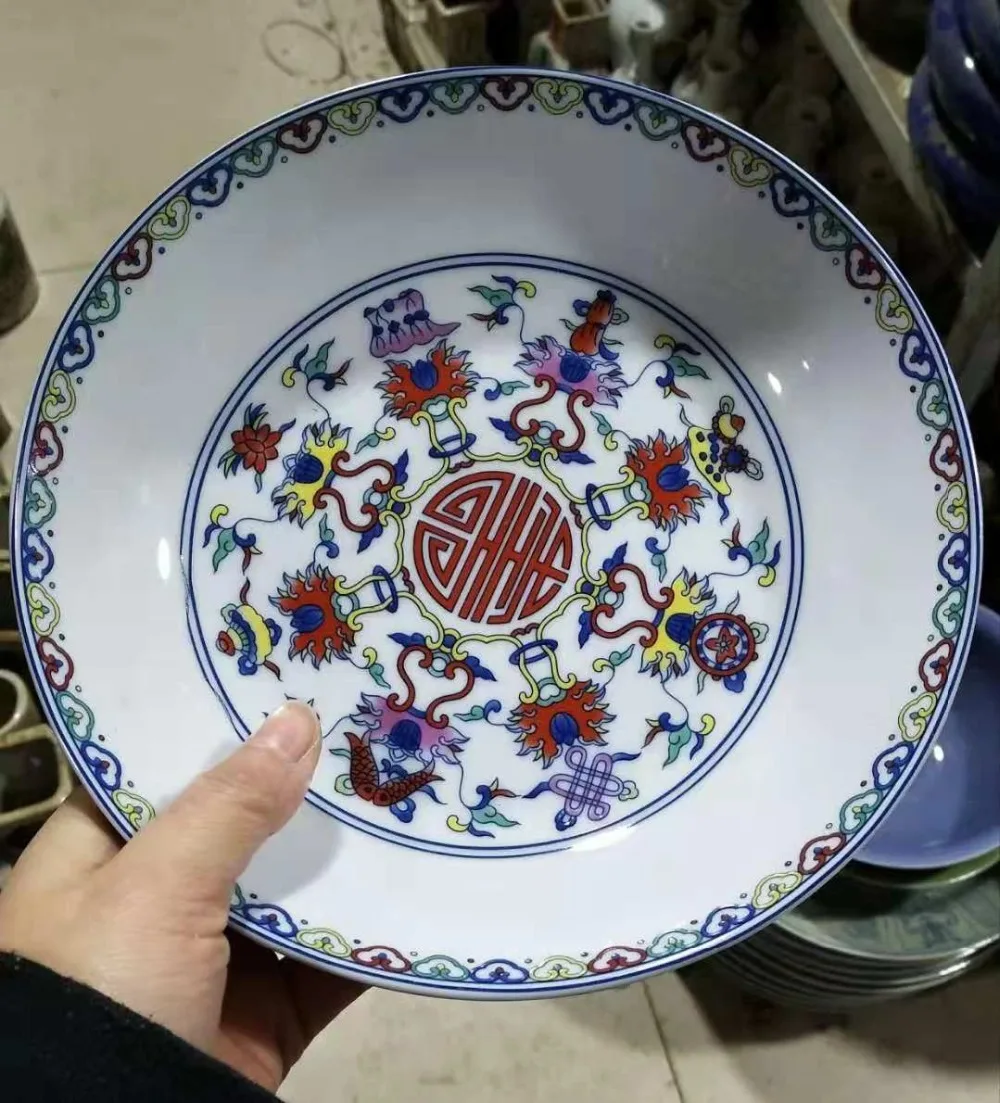 

Chinese ceramics fruit dish deep dish dish.