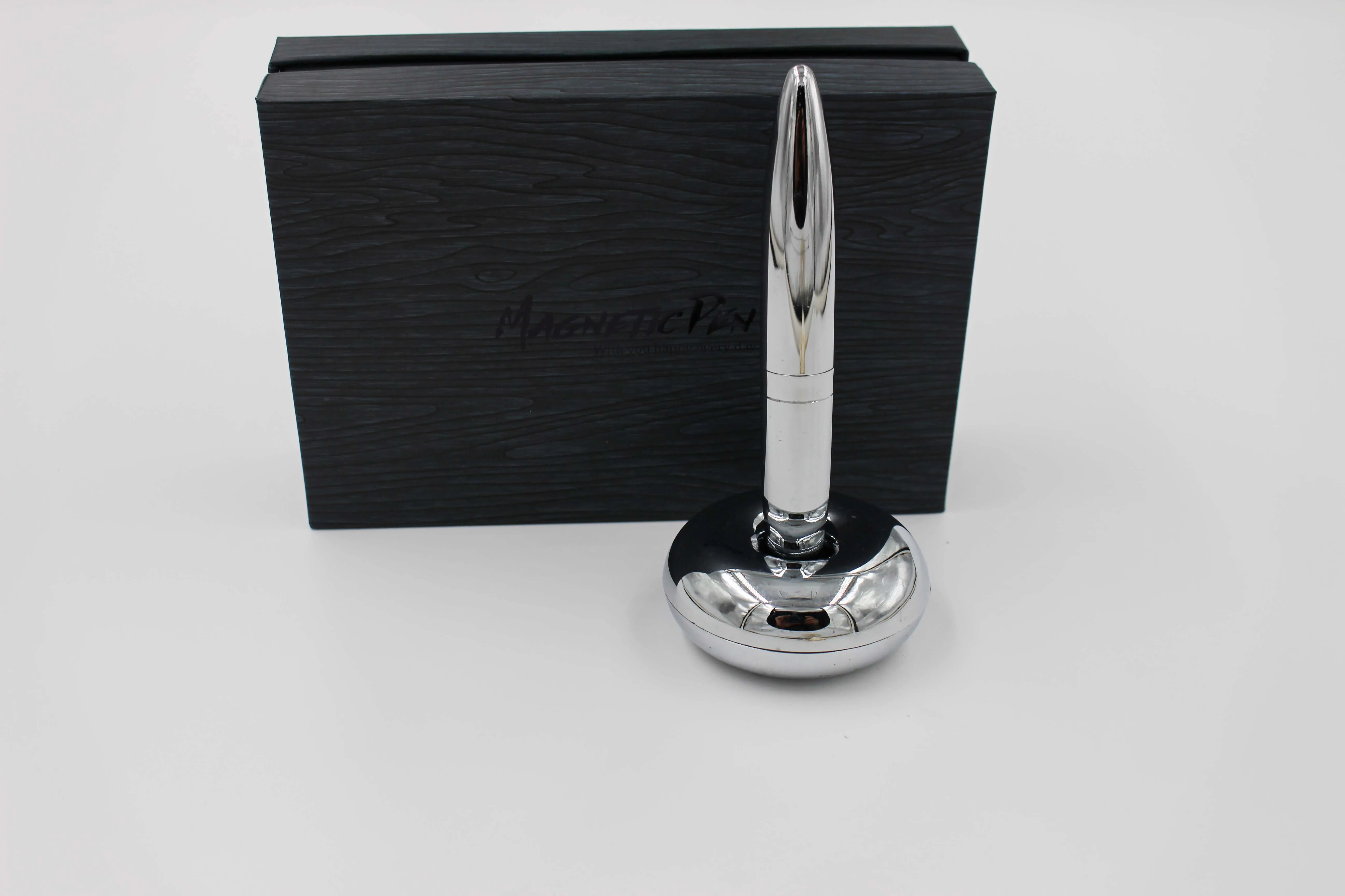 Floating Pen Bright Chrome Ballpoint Pen with Base