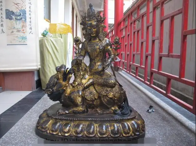 

Tibet Folk Bronze Gild Comfortable Kwan-yin sit Dragon Beast Bodhisattva Statue