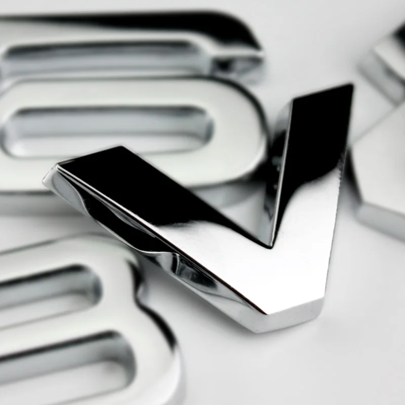 Отдельных почтовых отправлений V6T V8T хром стильная металлическая машина Реконструированный эмблемный знак 3D Стикеры багажник Авто со значком для Audi A4L A6L A7 Q3 Q5 Q7