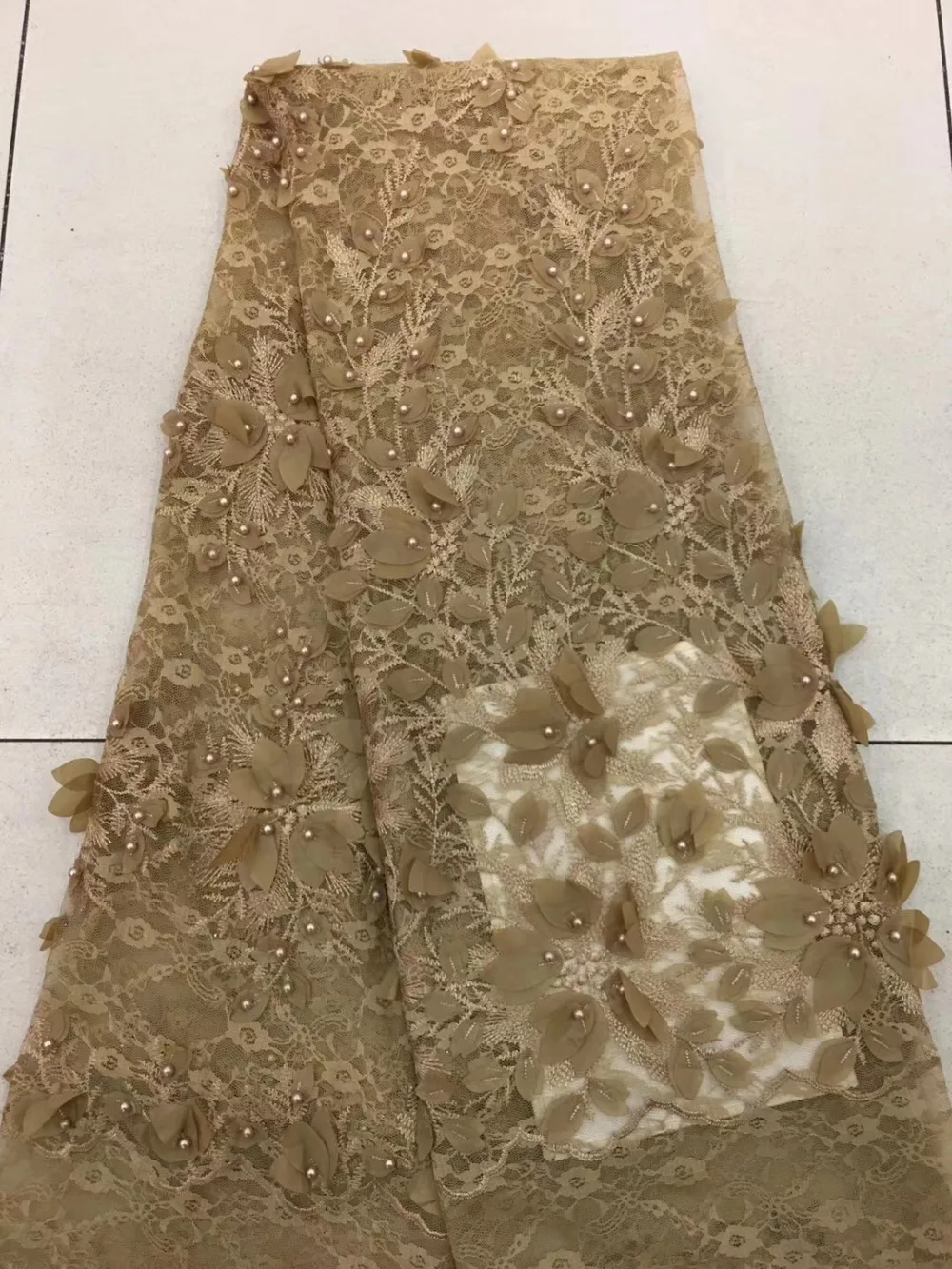 

Soft Mesh 3D Applique Flower Fabric Nigerian Wedding Lace 2018 French Lace Luxury Embroidered Tulle Fabric With Handwork Beads