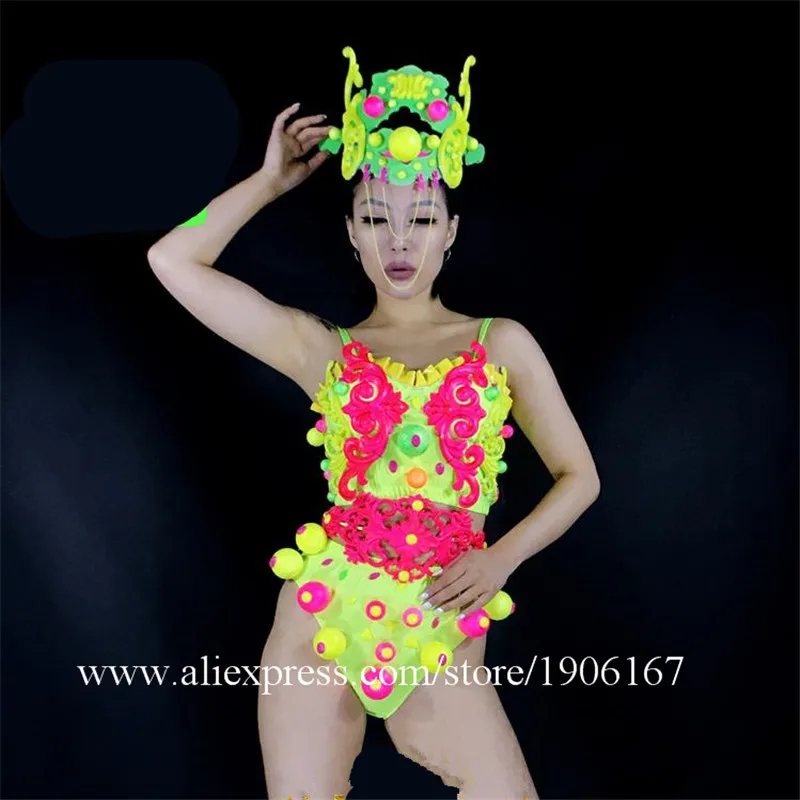 Led girl ballroom02