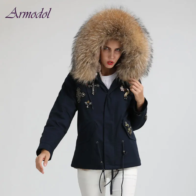 Nieuwe Donkerblauw Vrouwen Jas Snake Kralen korte parka Met Natuurlijke Kraag Winter Warming Bont Parka Nieuwe Donkerblauw Vrouwen Jas Snake Kralen korte parka Met Natuurlijke Kraag Winter Warming Bont Parka