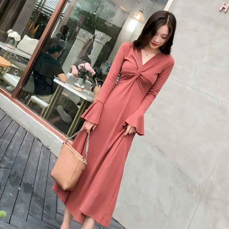 

2019 Autumn Women's Solid Color Slim Dress Vintage Style Female Flare Sleeve V Neck High Waist Dress Mid-Calf Length Dresses
