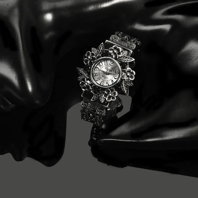 Ladies Vintage Engraved Bracelet Watch Womens Fashion