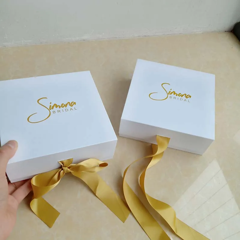 Wholesale custom Luxury paperboard rigid boxes with magnetic and ribbon closure hot stamping gold foil logo Jewelry gift box