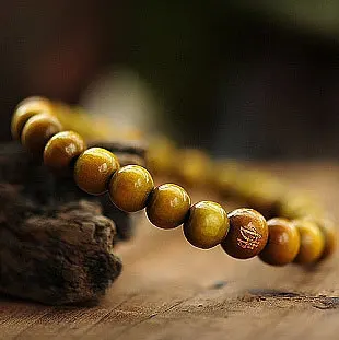 

Simple Red / Green sandalwood 8mm Carved Buddha Dumpy Buddha Bracelet Handmade Classical Lucky Shambhala Accessories Wholesale