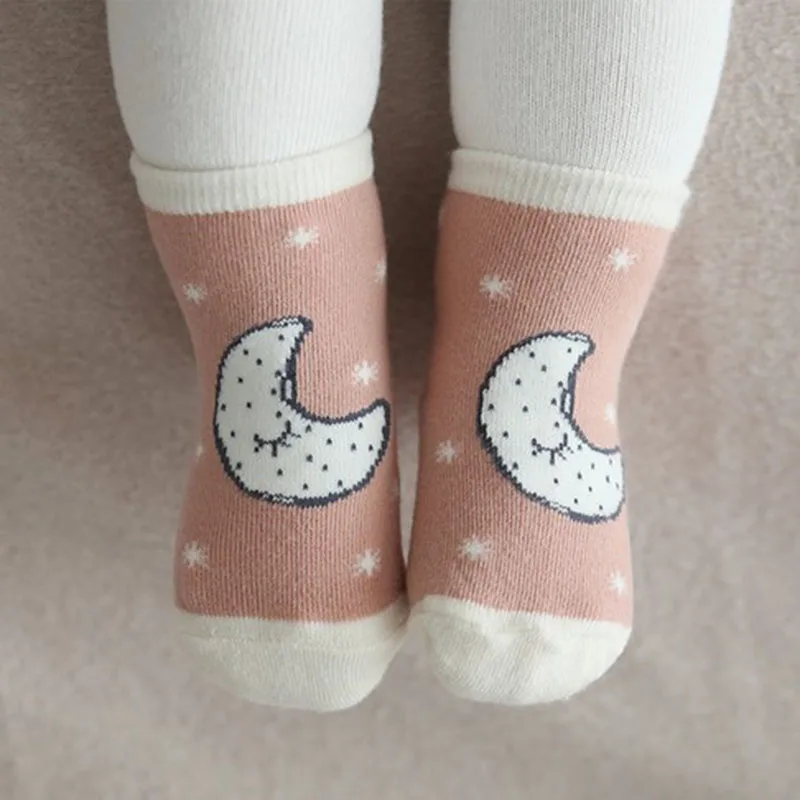 Милые весенне-осенние носки для малышей милые Асимметричные нескользящие носки из хлопка для новорожденных мальчиков и девочек, зимние носки для малышей - Цвет: Pink moon
