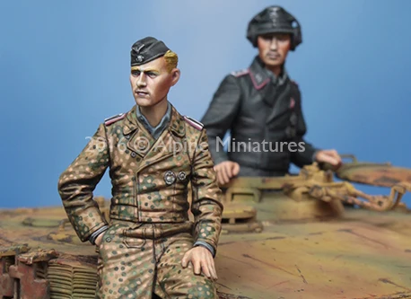 [Loong Way Miniatures] Alpine Miniatures 35225 WSS Tiger Crew Set (2 figures) (1/35 scale) Resin Miniature |
