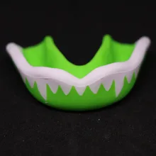 FGHGF рот охранники для маленьких девочек на заказ подходят спортивные мундштук для детей/взрослых футбол мундгард