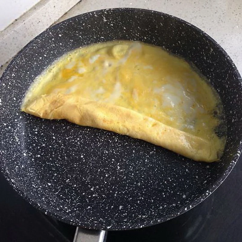 

Resistant mill/Heat evenly/No oil fumes/Safety /Anti-hot handle/Easy to clean/non-stick pan/Home frying pan/281105