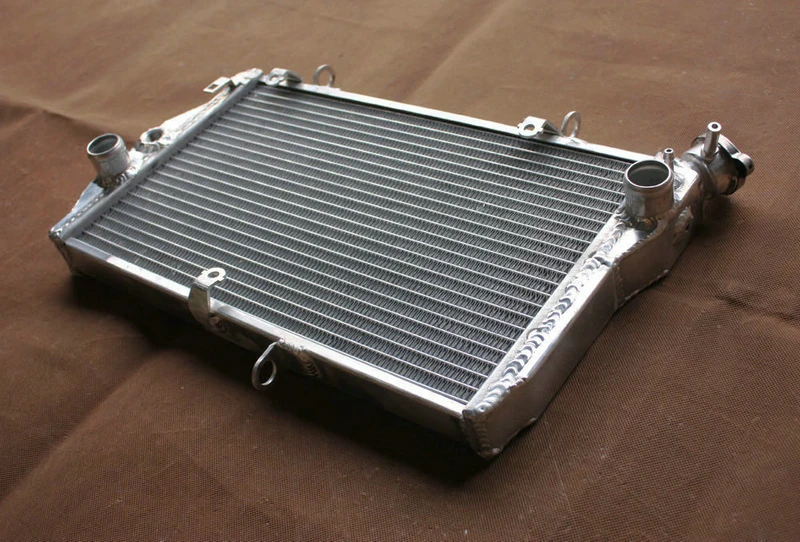 Alu Radiator for Honda CBR 1100 CBR1100XX Blackbird Fuel Injected 1997-2008 1998 Alu Radiator for Honda CBR 1100 CBR1100XX Blackbird Fuel Injected 1997-2008 1998