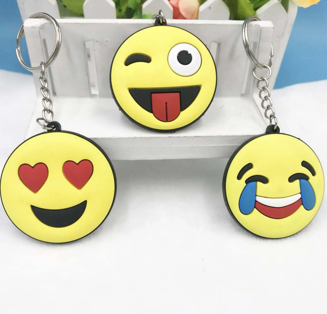 

2019 Funny Cartoon Face Keychains Colors Phone Emoji Keychain Little Yellow Smile Heart Round Plastic Car Keyring Chlidren Bag