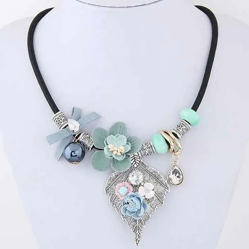 

MIARA.L small fresh and fashionable flower necklace new style restoring ancient ways leaf neck chain