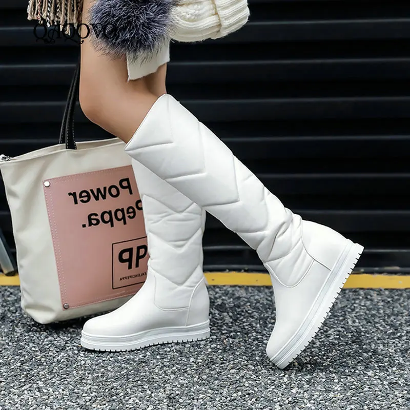 Winter Warm Pluche Knie Hoge Laarzen Vrouwen Comfy Platte Hak Snowboots Slip Op Platform Vrouw Lange Laarzen Schoenen Zwart roze Wit 2019 Winter Warm Pluche Knie Hoge Laarzen Vrouwen Comfy Platte Hak Snowboots Slip Op Platform Vrouw Lange Laarzen Schoenen Zwart roze Wit 2019