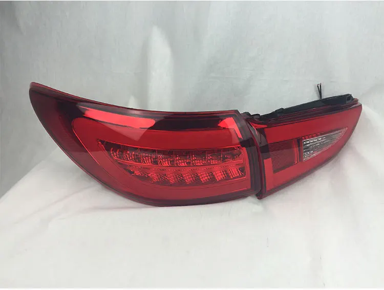 Rear Fog Lamp+ Brake Light+ Reverse Light+ Turn Signal Light Car LED Tail Light Taillight For Mazda 6 Atenza 2013 - Цвет: RED