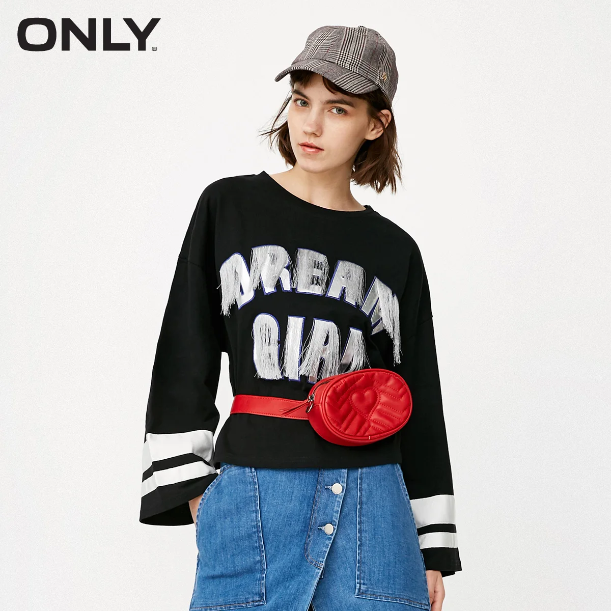 

ONLY Women's Loose Fit Letter Patch Fringed 100% Cotton Round Neckline Long-sleeved T-shirt 118302501