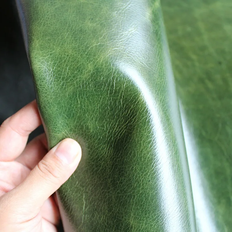 

The import of green oil wax leather head layer cowhide material manual DIY leather imported leather