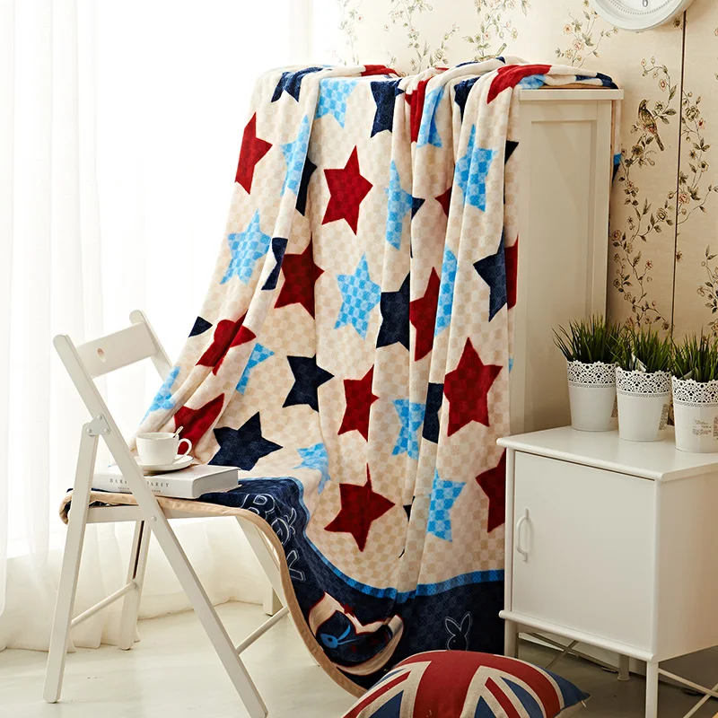 

Modern Style Of Colored Stars Pattern Bedspread Blanket Super Soft Flannel Blanket To On For The Sofa/Bed/Car Portable 3 Size