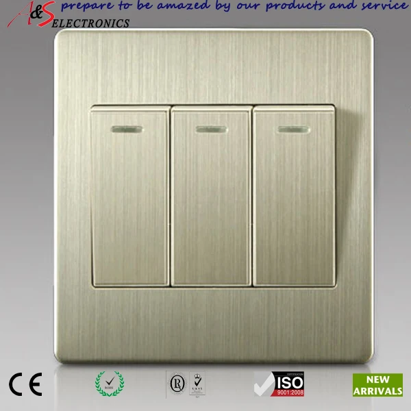 Electrical Material 3 Gang 2 Way Electrical Switches Mounted in Wallin