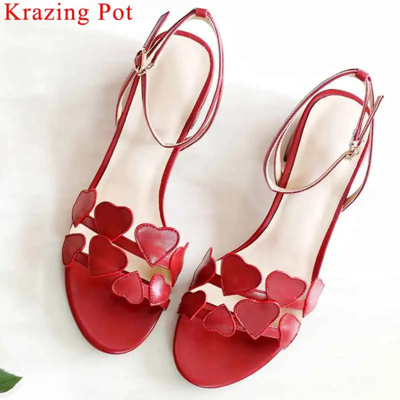 

Krazing Pot sheep leather covered heel peep toe buckle strap med heels women sandal peep toe heart-shaped dating party shoes L47