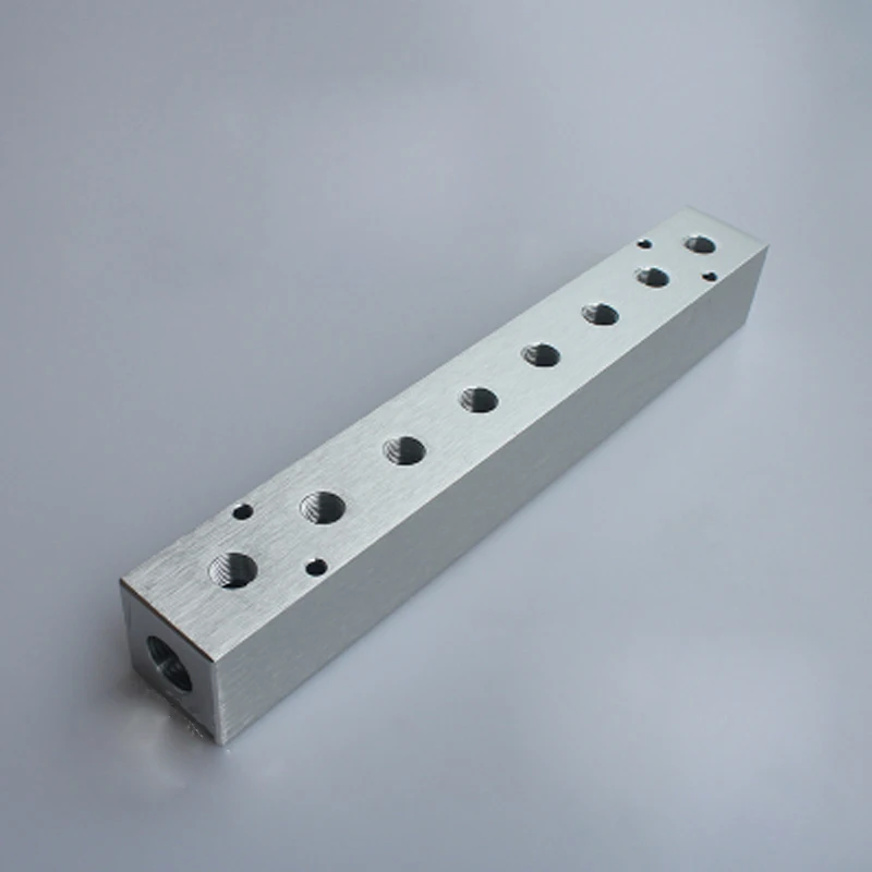 

G1/2" In G1/4" Out 40x40mm 8 Way 10 Port Pneumatic Air Solid Aluminum Manifold Block Splitter Water Gas Oil