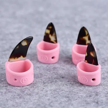 

Guzheng Nail Set Chinese Zither A box of four Guzheng accessories La Cetra Pink