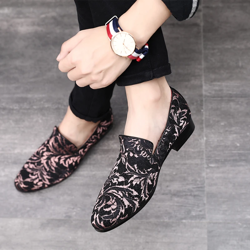 

2019 New Spring Loafers New Men Formal Shoes Classic Embroidery Pattern Footwear Comfortable Casual Men's Flats Shoes Big size