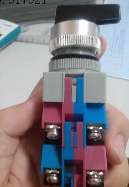 

[ZOB] ASW4L3S-461 and the spring idec long handle ASW040E selector switch ASW5L4S-501 --3pcs/lot